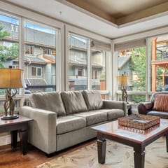 Chic 1BR Mountain Suite | King Bed + Pool
