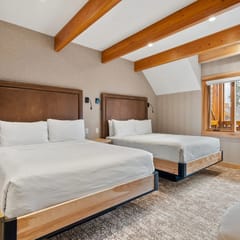 Lux Rooftop Suite in Banff w/ Hot Pools+Mtn Views