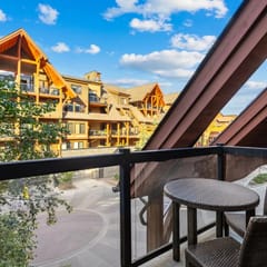 Mountain Suite with Hot Tub & Fitness Center
