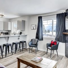 Mountain View Condo Near Banff & Canmore