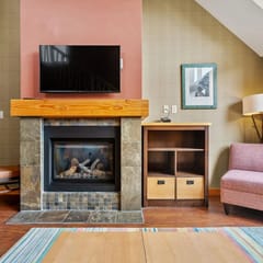 Premium Loft Suite w/ Fireplace + Balcony