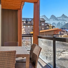 Relax & Unwind | Stylish Retreat, Mountain Scenery