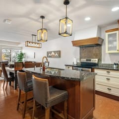 Rocky Mountain Retreat | Sleeps 6 • King + Queen