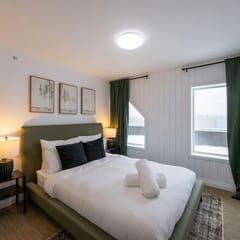 The Gem Stays | Private 10-Suite Retreat Sleeps 56