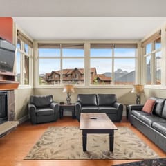 Three Sisters View, BBQ, Hot Tub & Pool Access