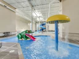 Luxury 4BR Penthouse Prv Hot Tub BBQ Mtn Views! - Image 4