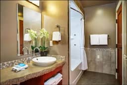 Modern Mountain Retreat | 3BR Condo + Views - Image 2