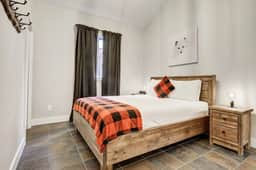 Mystic Springs: Heated Pool & Banff Park Pass - Image 3