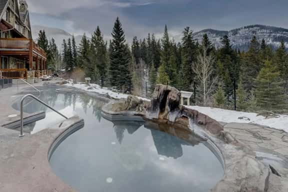 Mountain Top Escape w/ Pool, Hot Tub + Games Room! - Image 1