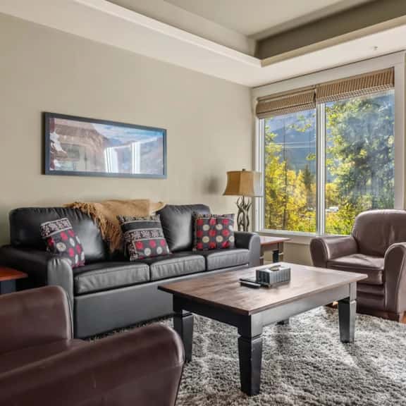 Canmore Rockies Getaway| 2BR + Resort Amenities - Image 1