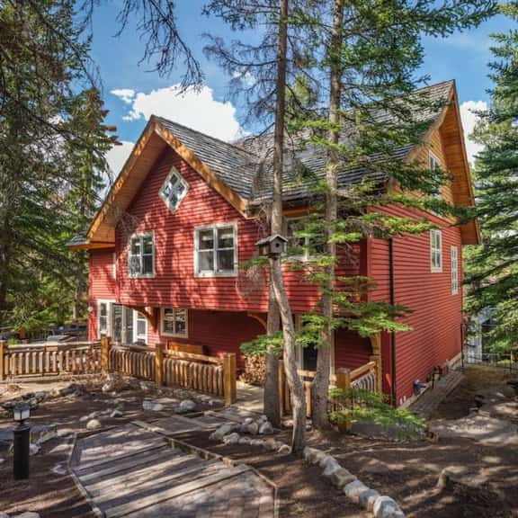 Prv Luxury Banff Hideaway - Family/Group + Hot Tub - Image 1