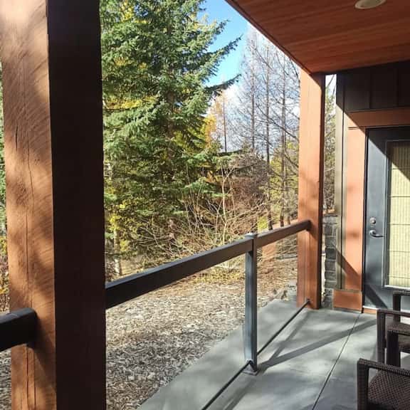 Stunning 2-BR Suite with Hot Tub & Mountain Views - Image 1