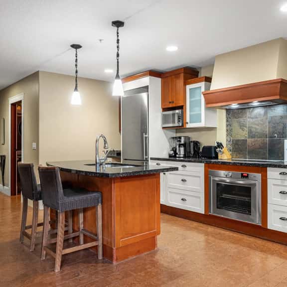 Stylish 1-Bedroom Escape - Image 1