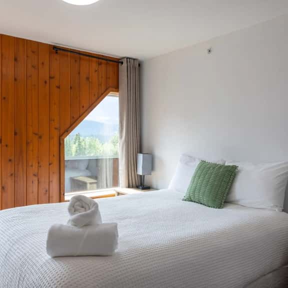 Suite 6 at The Gem | Bright & Modern 2BR - Image 1