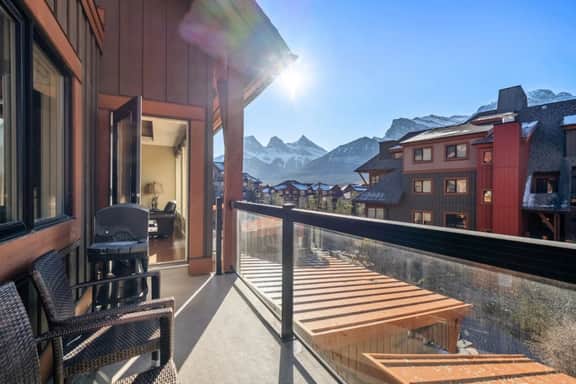 Elegant Mountain Retreat | Kitchen, Hot Tub and Pool - Image 2