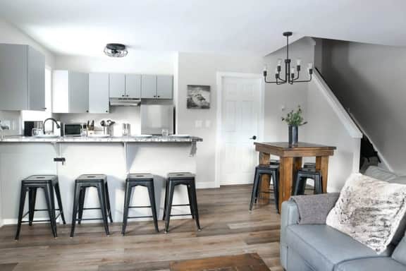 Mountain View Condo and Banff National Park Pass - Image 3