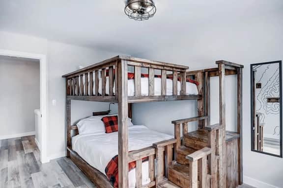 Mountain View Condo Near Banff & Canmore - Image 4