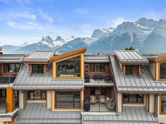 Rockies Balcony: Fireplace, BBQ & Views - Image 5