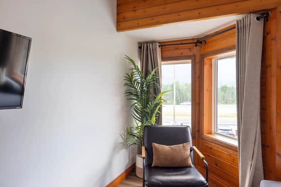 Suite 3 at The Gem | Modern 2BR | Sleeps 6 - Image 4