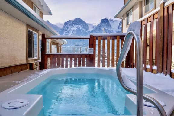 Mountain View Condo Near Banff & Canmore - Image 1