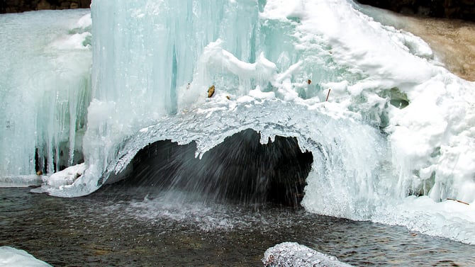 The Frozen Falls of Evan Thomas (4BL)
